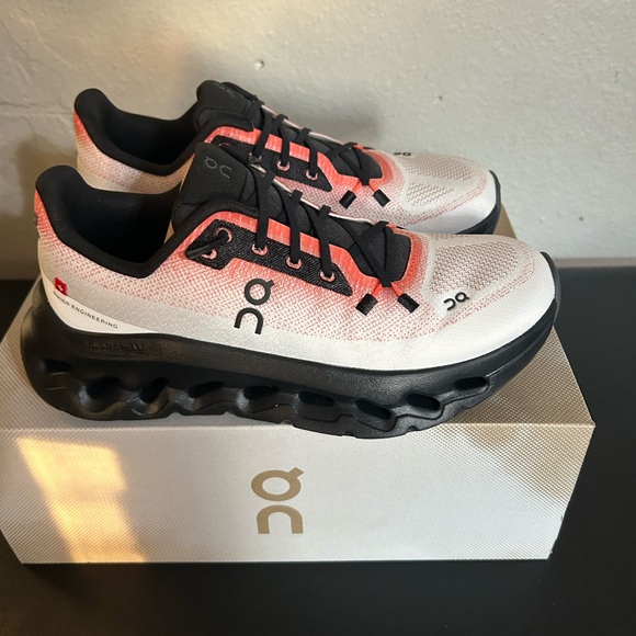 On Cloud-tilt women’s flame eclipse size 6 - Picture 3 of 7